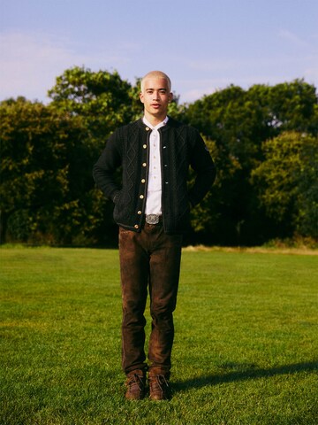 Traditional Knit & Leather Pants Look