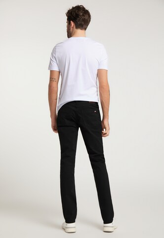 Slimfit Pantaloni 'Washington' de la MUSTANG pe negru