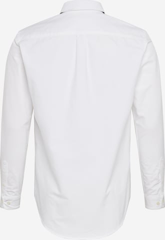 Samsøe Samsøe جينز مضبوط قميص 'Liam BX' بلون أبيض