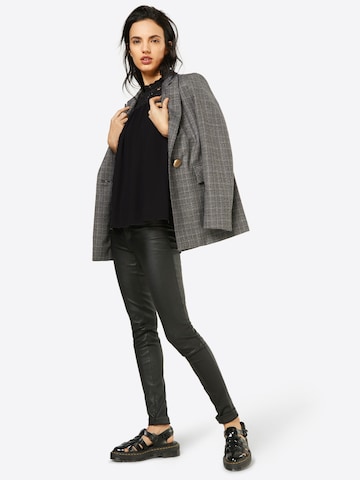 ONLY - Blusa 'ONLNew Cat' en gris