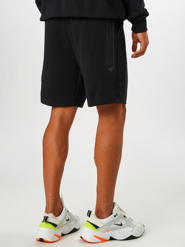 Regular Pantalon Nike Sportswear en noir