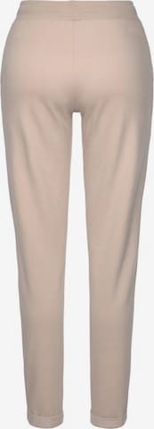 LASCANA Tapered Housut värissä beige