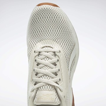 Reebok Laufschuh in Beige