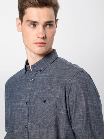 Coupe regular Chemise TOM TAILOR en bleu