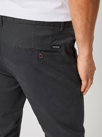 SCOTCH & SODA Regular Chino 'Mott' in Schwarz