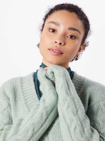 ABOUT YOU Sweater 'Milena' in Green