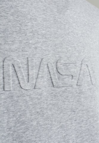 Mister Tee Bluzka sportowa 'Embossed NASA Worm' w kolorze szary