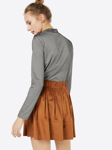 Moves Skirt 'Kia' in Brown: back