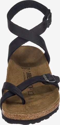 BIRKENSTOCK Zehentrenner 'Yara' in Schwarz