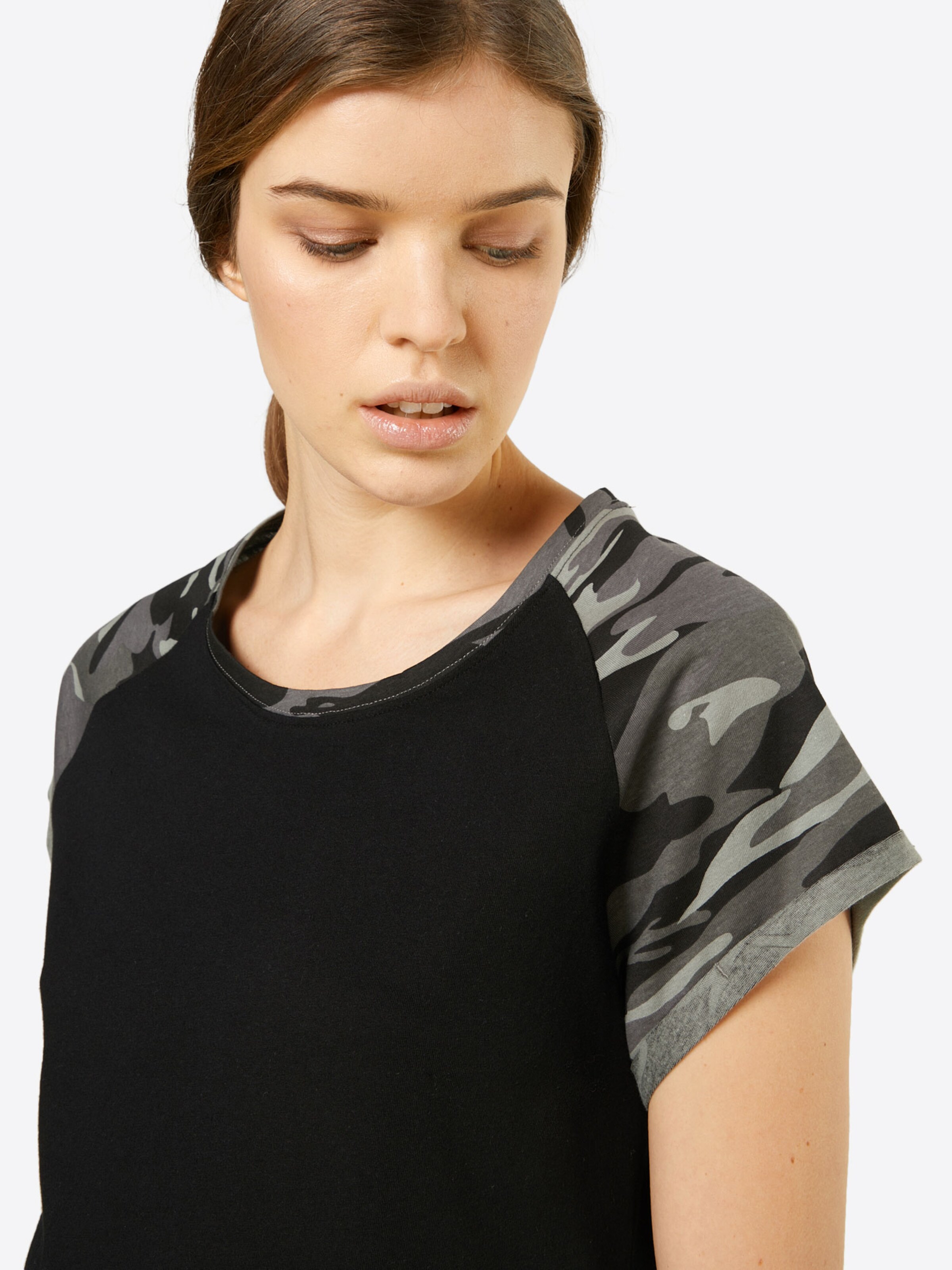 Urban Classics Футболка в Черный