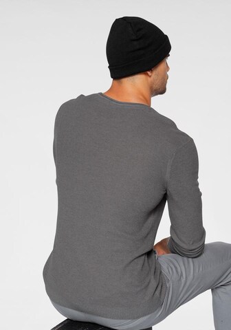 Bruno Banani Pullover in Grau