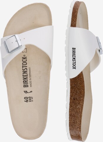 BIRKENSTOCK Пантолеты 'Madrid' в Белый: сбоку