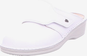 Finn Comfort Clogs in White: front