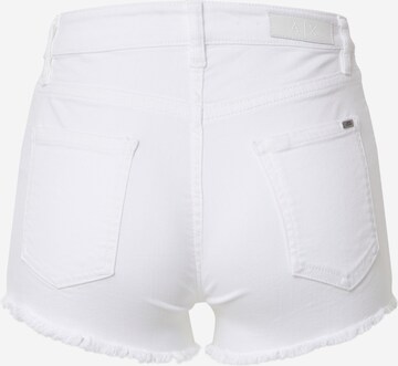 ARMANI EXCHANGE Slimfit Shorts '8NYJ59' in Weiß