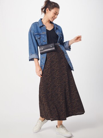 Top 'Dani Tank' de la Free People pe negru