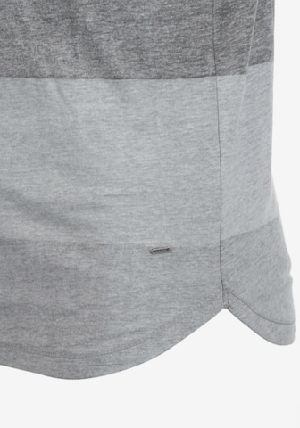 !Solid Rundhalsshirt 'Teine' in Grau