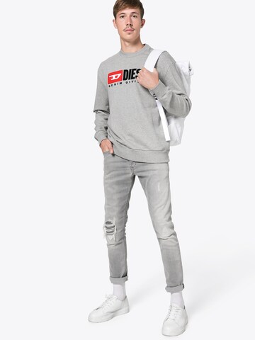 DIESEL Sweatshirt 'S Crew Division' in Grau