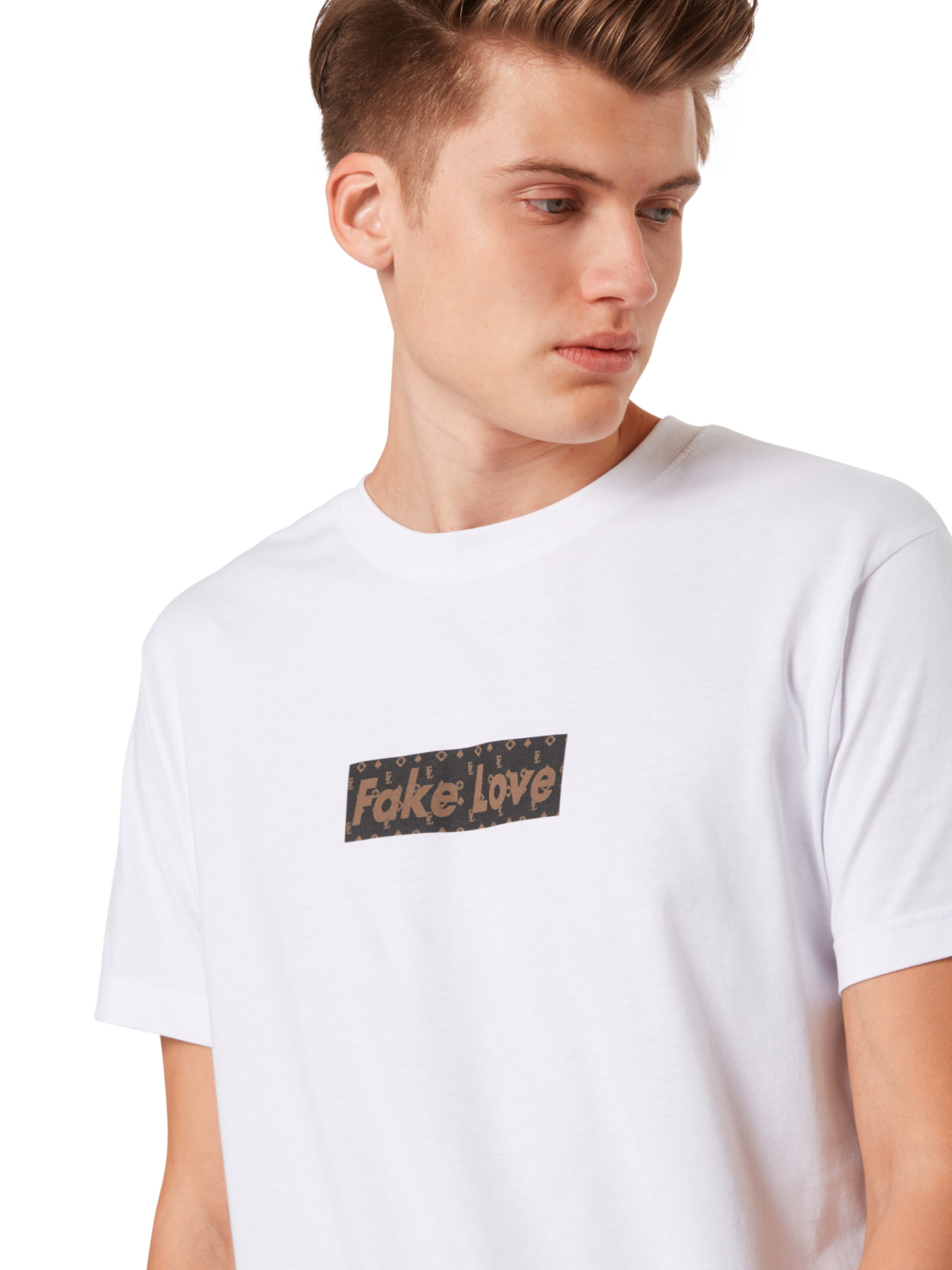 Männer Shirts Mister Tee T-Shirt 'Fake Love' in Weiß - OE36625