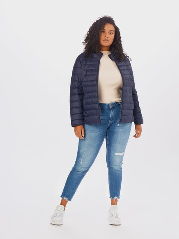 Giacca di mezza stagione 'TAHOE' di ONLY Carmakoma in blu