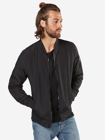 Veste mi-saison Urban Classics en noir : devant