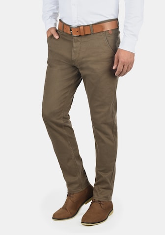 BLEND Regular Chino Pants 'Kainz' in Brown