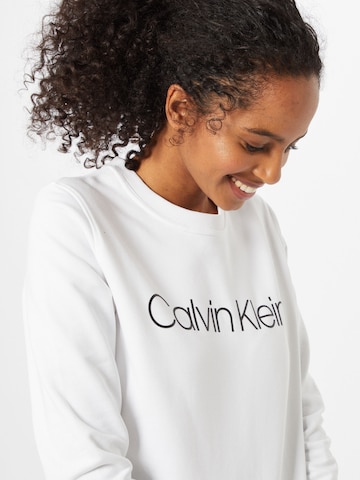 Regular Sweat-shirt Calvin Klein en blanc