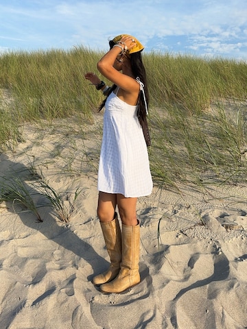 White Festival Dress Look by Hollister
