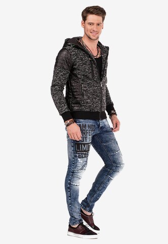 CIPO & BAXX Strickjacke CL310 mit lässiger Kapuze in Grau: predná strana