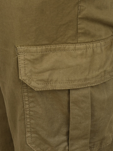 Urban Classics Tapered Cargo trousers in Green