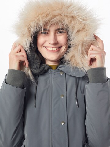 Filippa K Зимнее пальто 'Oslo' в Серый