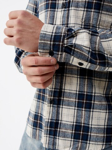 DAN FOX APPAREL Regular fit Srajca 'Thies' | modra barva