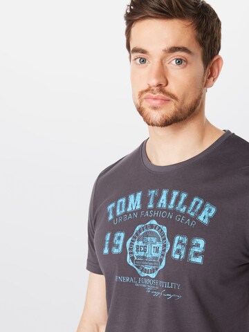 TOM TAILOR Regular Fit T-Shirt in Grau