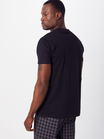 Urban Classics - Camiseta 'Check Panel' en negro: atrás
