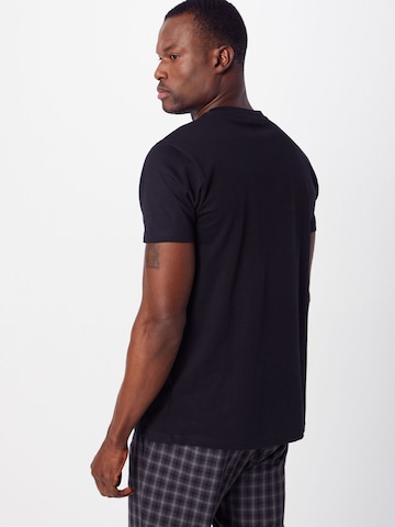T-Shirt 'Check Panel' Urban Classics en noir : derrière