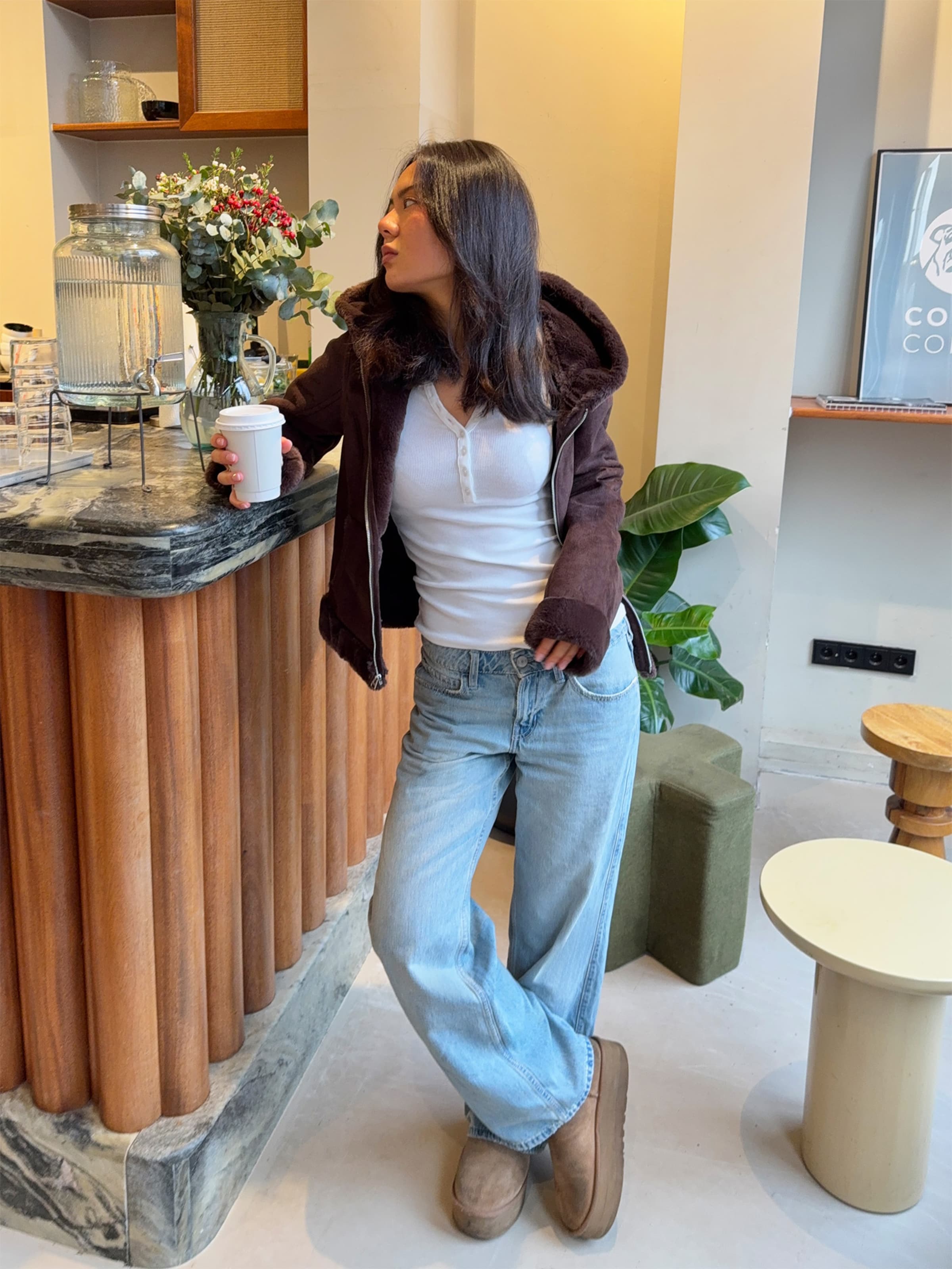 Lily - Brown Jacket Look by Hollister