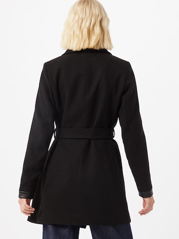 Manteau mi-saison 'CALASISSEL' VERO MODA en noir