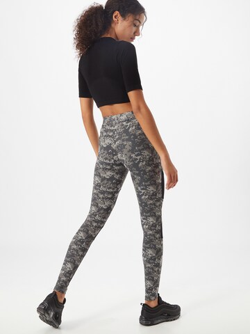 Urban Classics Skinny Leggings in Grijs