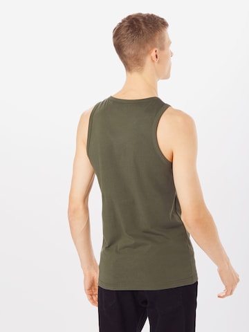 ALPHA INDUSTRIES - Ajuste regular Camiseta en verde