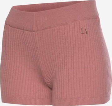 BENCH Slimfit Shorts in Pink
