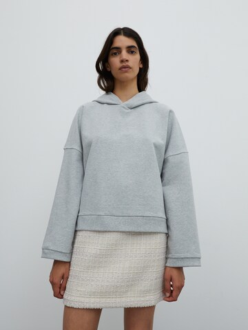 EDITED Sweatshirt 'Cherell' in Grau: predná strana