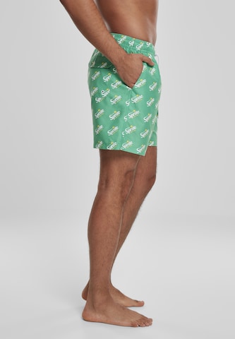 Mister Tee Regular Board Shorts in Green