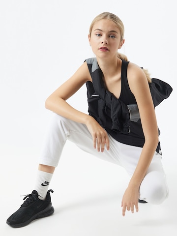 NIKE Sportovní top – černá