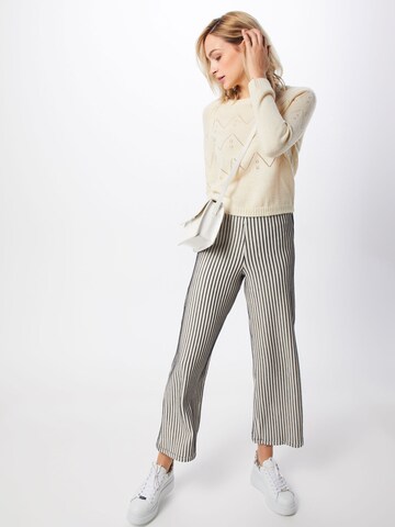 ABOUT YOU Pullover 'Female' in Beige