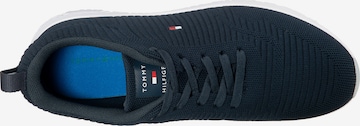 TOMMY HILFIGER - Zapatillas deportivas bajas 'Corporate' en azul
