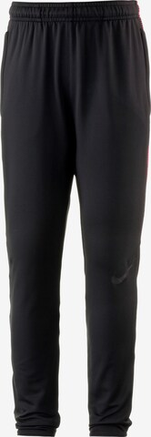 NIKE Slimfit Trainingshose 'Squad' in Schwarz: predná strana