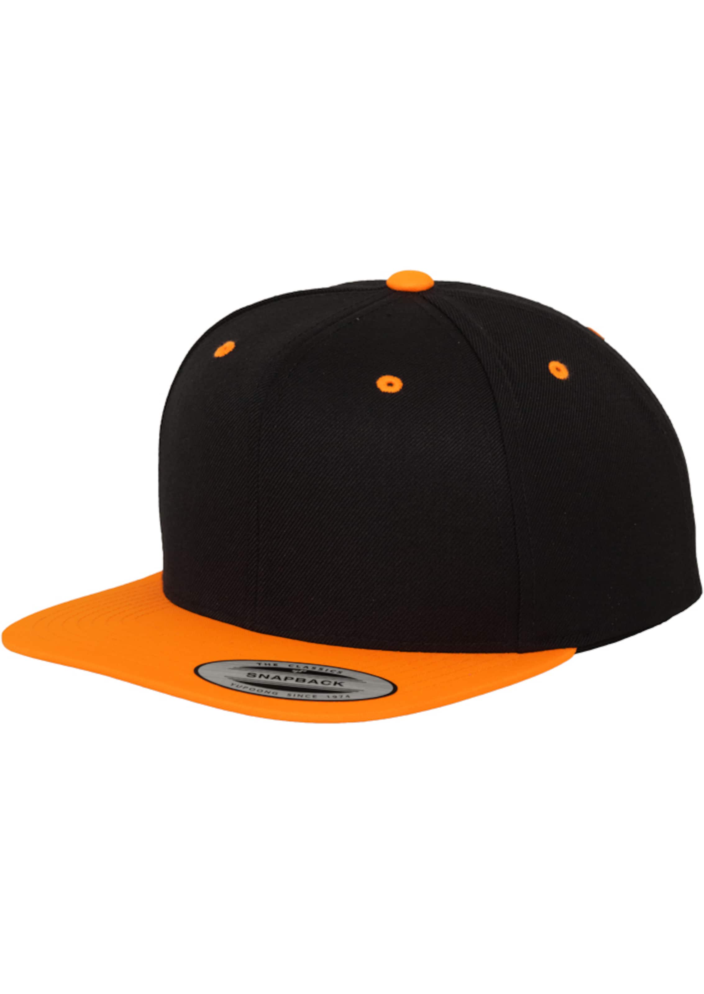Flexfit Cap in Schwarz: Vorderseite