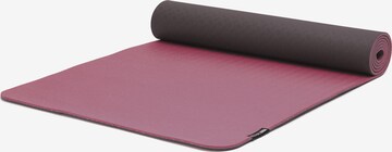 YOGISTAR.COM Mat in Red: front