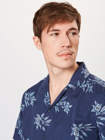Urban Classics Regular fit Button Up Shirt in Blue