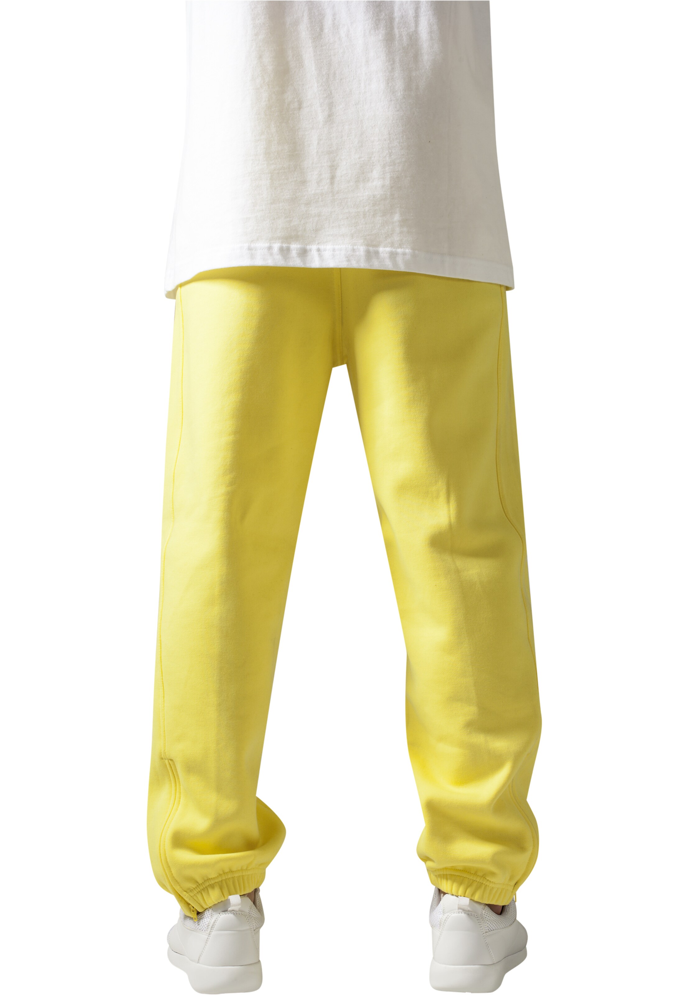 Urban Classics Tapered Byxa i gul