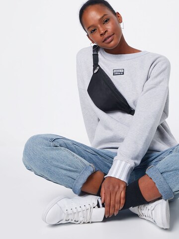 ADIDAS ORIGINALS Sweatshirt 'Vocal' in Grau